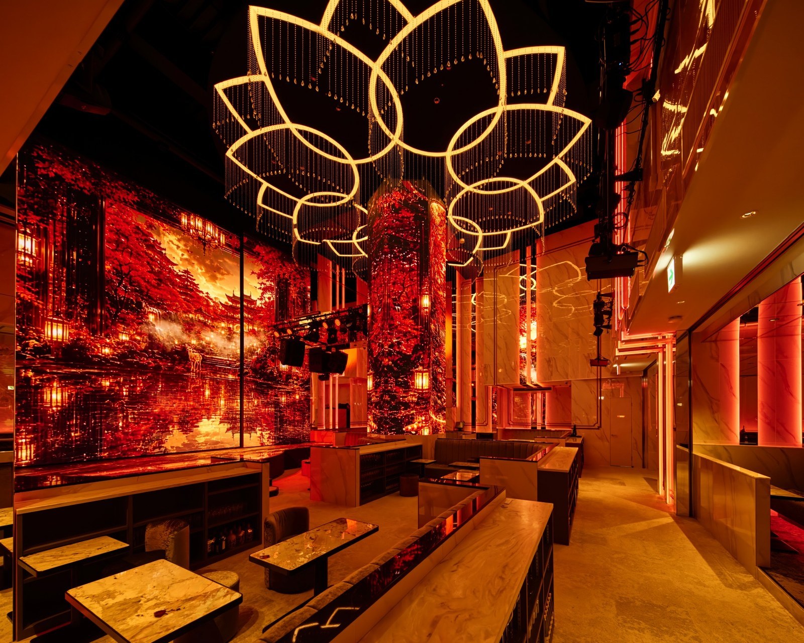 JUNGLE東京 EMPIREの施工・演出写真 1