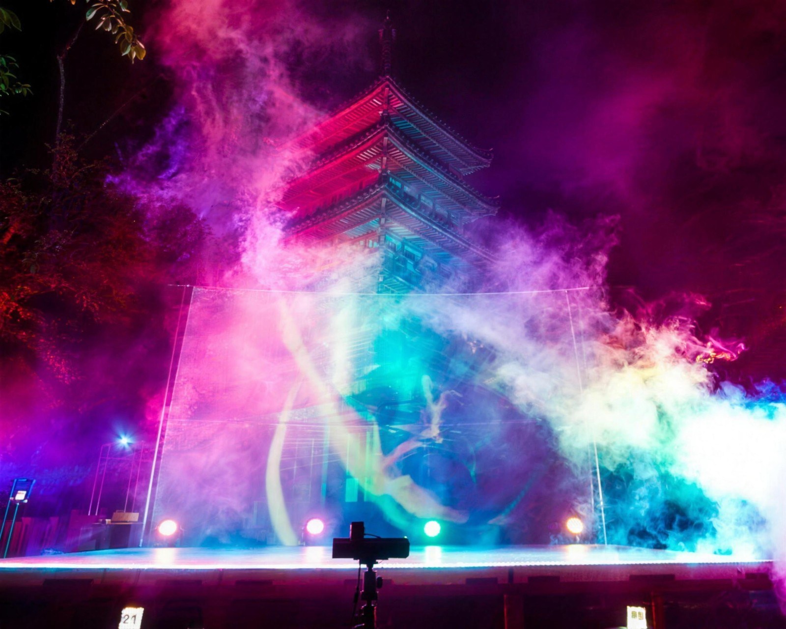 海住山寺 センシング＋ダンスパフォーマンスの施工・演出写真 1